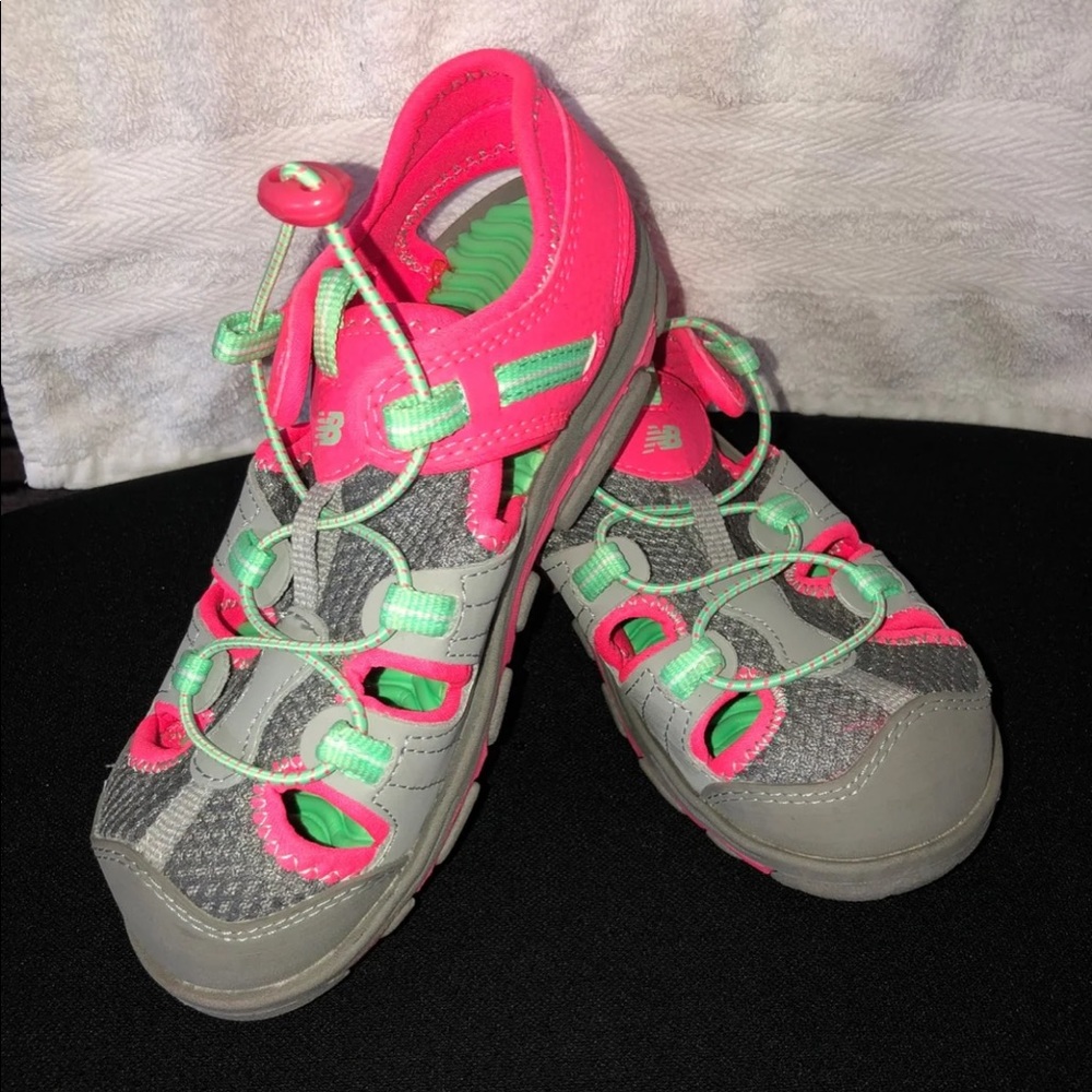 Girls New balance Sandals